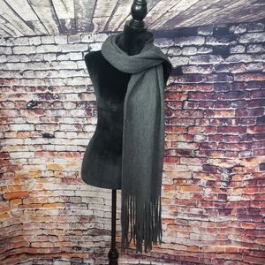 Lucky Brand Gray scarf
